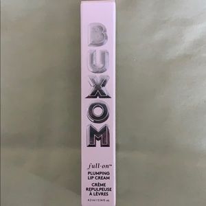 Buxom Plumping Lip Cream